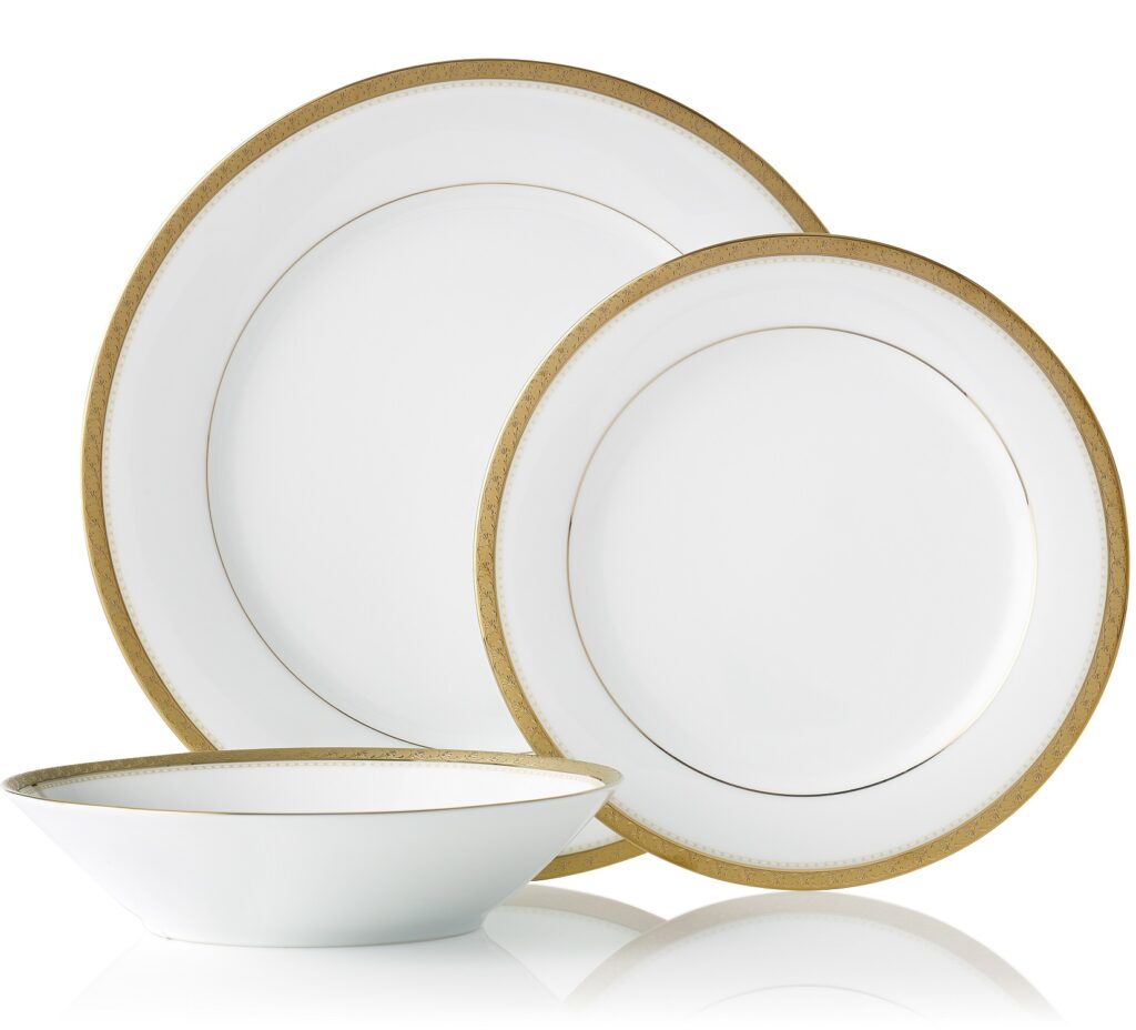 Gold trimmed dinner plates best sale